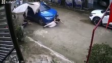 Xe VinFast mất lái, lao thẳng vào chị ruột – Sự cố gây chấn động! Phim
