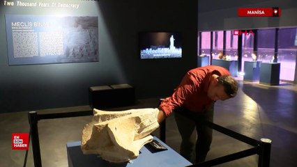 Manisa'da 2 bin 200 yıllık güneş saati bulundu