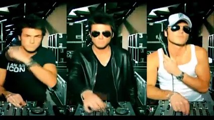 LAURA PAUSINI — Escucha Atento Remix Videoclip fet. Tommy Vee • (Bonus-Material - Extras) ● Laura Pausini: Live in Paris · 2005