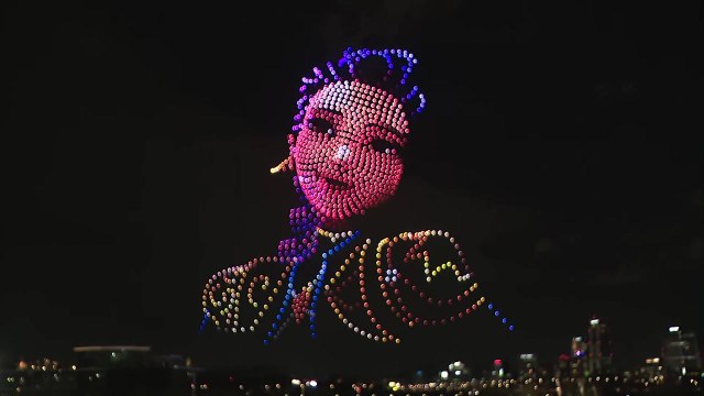 한강 밤하늘 수놓은 '케데헌' 캐릭터...드론 라이트 쇼 개막 / YTN