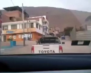 Agentes de la Policía Nacional frustraron un violento asalto en una tienda "Mass" en Ventanilla.