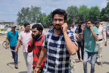 बीच शहर युवक की चाकू से गोदकर हत्या, 2 नाबालिग समेत 9 गिरफ्तार, पुलिस ने आरोपियों का निकाला जुलूस