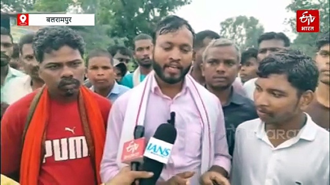 बलरामपुर में डैम टूटने का मामला: मुआवजे और नौकरी की मांग को लेकर चक्काजाम, जिम्मेदारों पर FIR की भी मांग