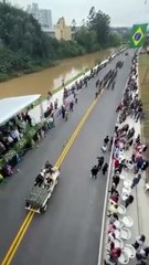 Mulheres são atropeladas por jeep durante apresentação em desfile de 7 de setembro em SC