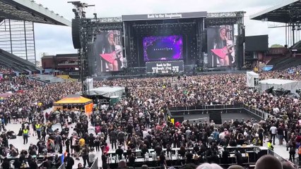 Back to the Beginning - Halestorm - Love Bites (So Do I) - Live at Villa Park, Birmingham, UK - July 5, 2025