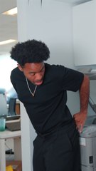 Surprise inattendue : Quand tu surprends ton boss avec une collègue ! 😲