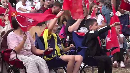 Eskişehirliler, Sultanlar'ın final maçını dev ekranda izledi