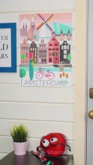 What’s inside my handbag!? 🐔🌍👜 #comedy #relatable #animation