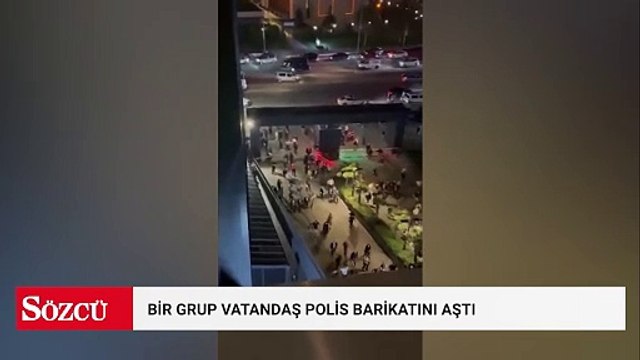 Bir grup vatandaş, CHP İstanbul İl Başkanlığı'ndaki polis ablukasını aşarak binaya ulaştı