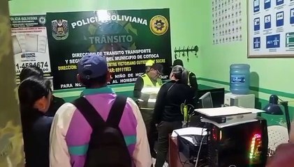 Mujer queda en terapia intensiva tras accidente en moto en Cotoca