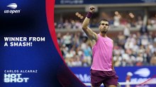 Carlos Alcaraz remata con un smash ganador en la final | 2025 US Open