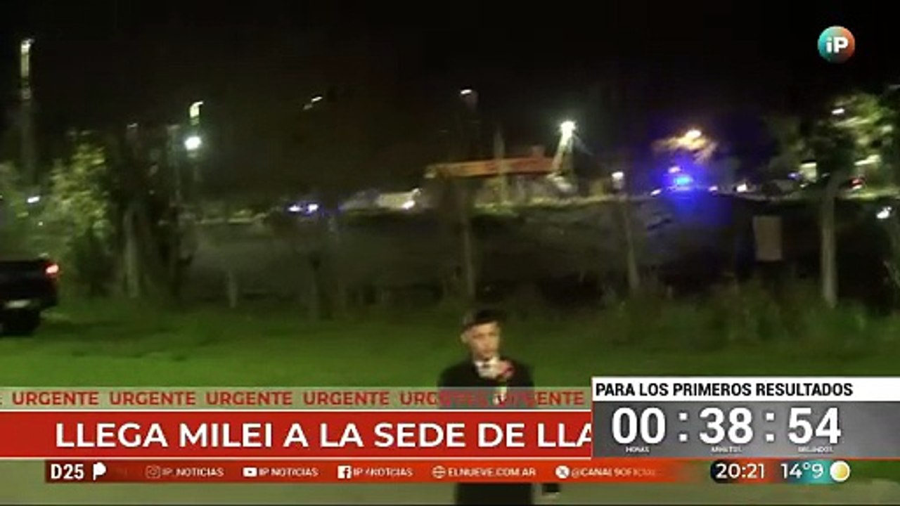 Así llego el presidente Javier Milei al bunker de LLA