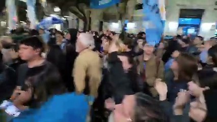 Crece la convocatoria en la casa de Cristina Fernández de Kirchner
