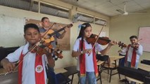Fundación Rayitos de Luz brinda clases a 17 niños violinistas en Coclé