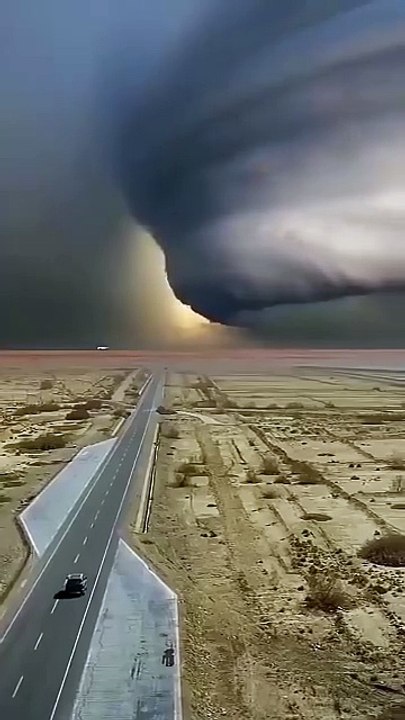 Big Tornadoes Dangerous #nature #shortsvideo #tornadoes #tornado #worldnature