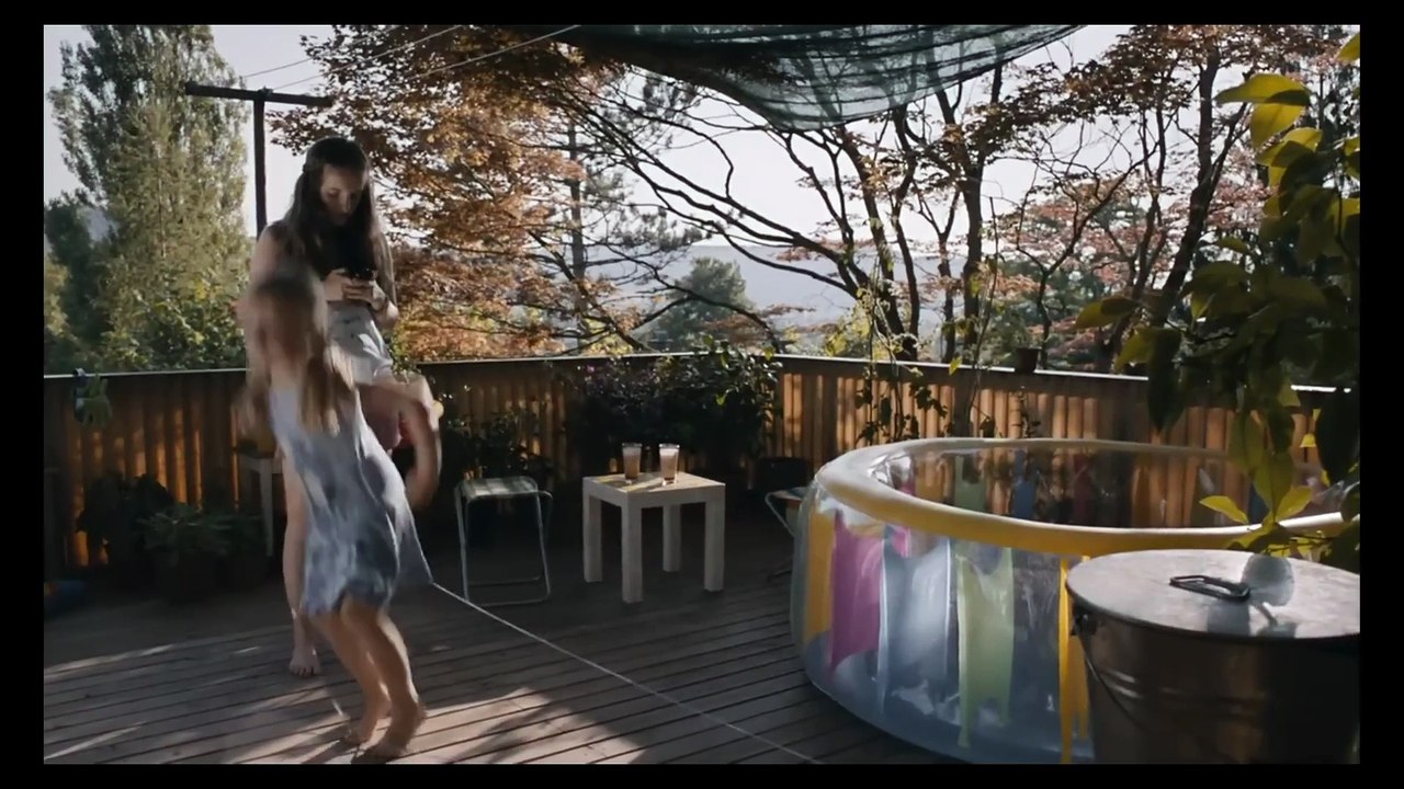 Unter der Haut | movie | 2015 | Official Trailer