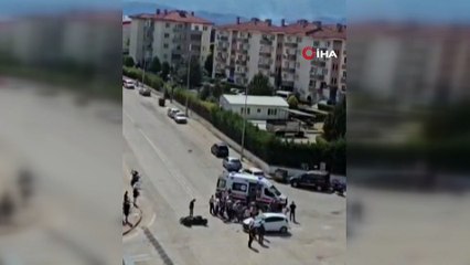 Otomobil ile çarpışan motosikletteki çift yaralandı