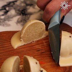 Melted snowman cakes for winter fun☃️