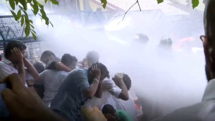 നിലക്ക് നിർത്തണം പൊലീസിനെ; വ്യാപക പ്രതിഷേധവുമായി യൂത്ത് കോൺഗ്രസ്