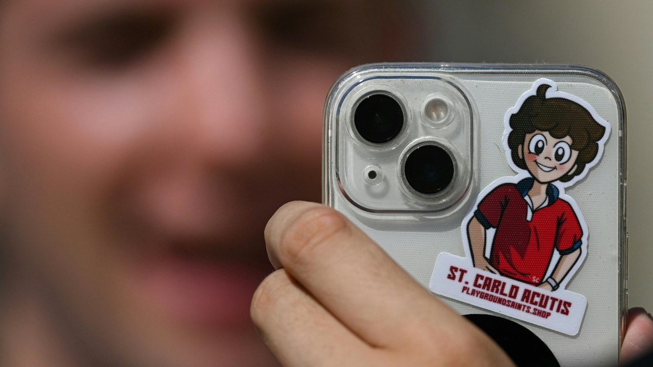 Zehntausende feierten Heiligsprechung von 'Influencer Gottes' Carlo Acutis