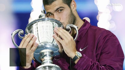 Alcaraz batte Sinner e torna numero uno. L'azzurro cede in 4 set