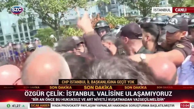 Polis CHP'li vekillere müdahale ediyor