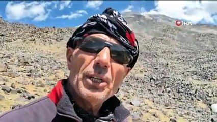 Sıcak hava Ağrı Dağı'nı harekete geçirdi: Kayalar peş peşe düştü, kameralara yansıdı