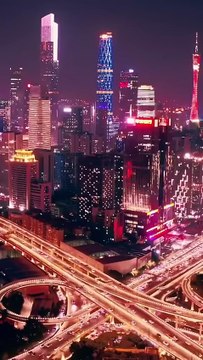 (6) Ending An accidental kiss on the powerful and abstinent CEO awakened his inner Zhou Zhou. He traveled through time and space for his deceased wife, transforming into her. She was pushed to the forefront, and he rushed into the scene in black, his eyes