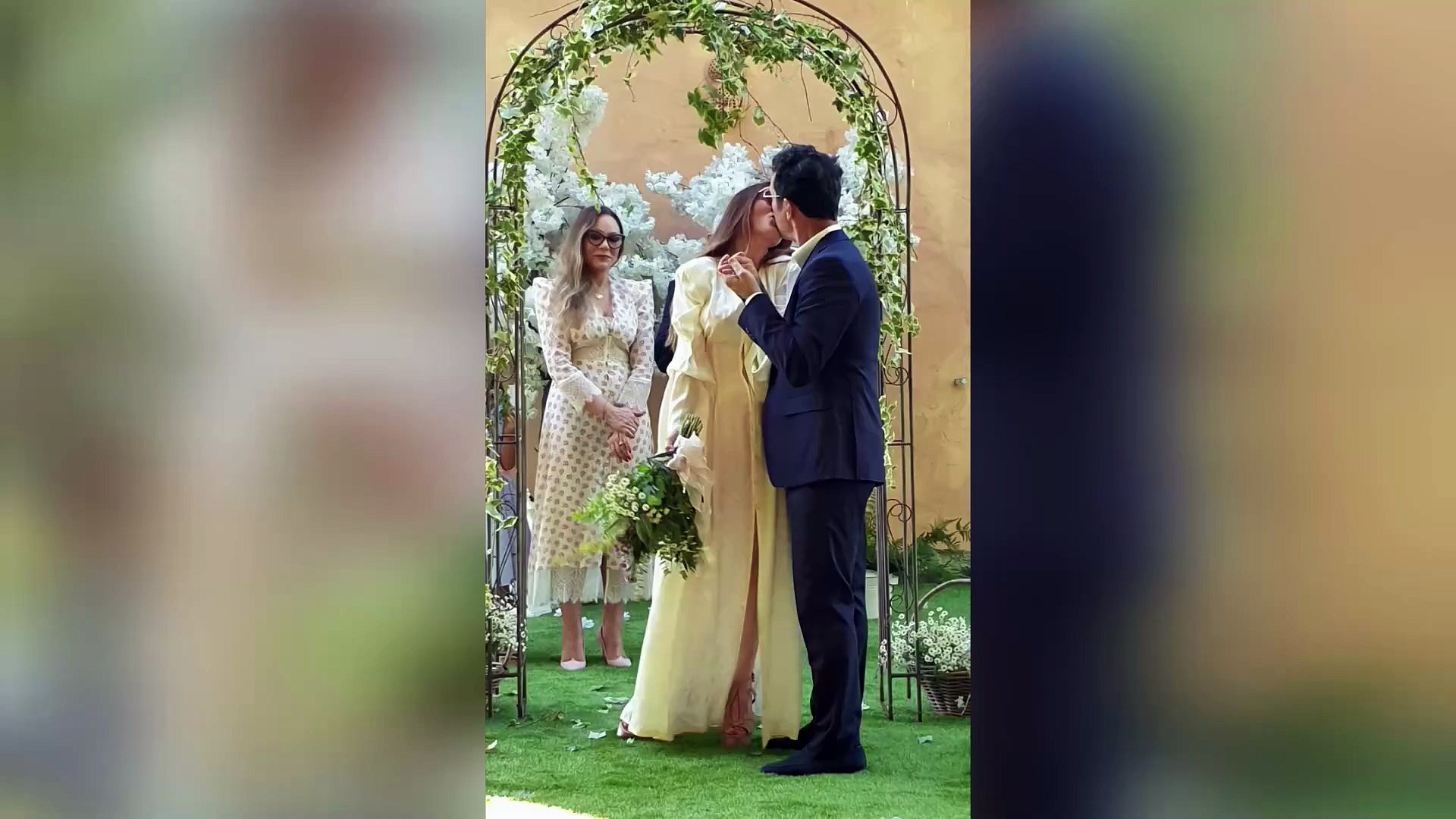 Naike Rivelli dice no al bianco tradizionale per il suo matrimonio con  Roberto Marzano, image size:1920x1080