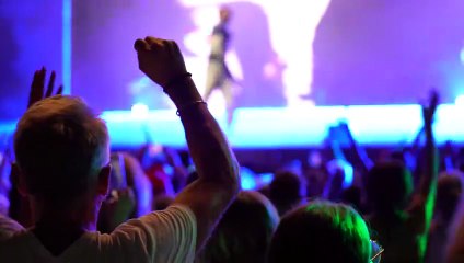 Mika conquista Lucca con un concerto elettrizzante: un tripudio di musica ed energia