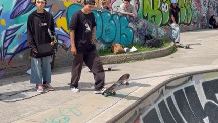 Skater tries best trick at a contest but takes an unexpected exit
