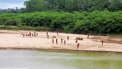 I volti dei Mashco Piro: il rarissimo incontro con la tribù amazzonica isolata dal mondo