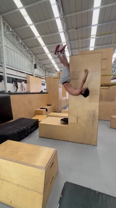 Guy Attempts Swing but His Landing Fails Hilariously