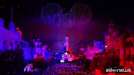Disneyland Paris nel Guinness: 1.500 droni, ricreata sagoma di Topolino
