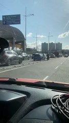 Carro quebra na pista e gera congestionamento em via importante de Salvador; assista