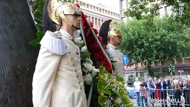 Il presidente Mattarella depone una corona per Giacomo Matteotti a 100 anni dall'uccisione