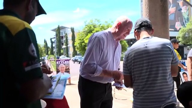 Police investigate alleged fraud voting card by candidates in Northern Territory local election