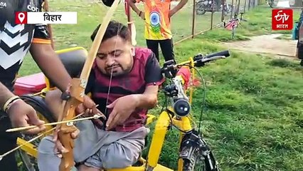 लोगों के 'तानों की तीर' के जवाब में रवि बने तीरंदाज, व्हील चेयर पर बैठकर लगाते हैं निशाना
