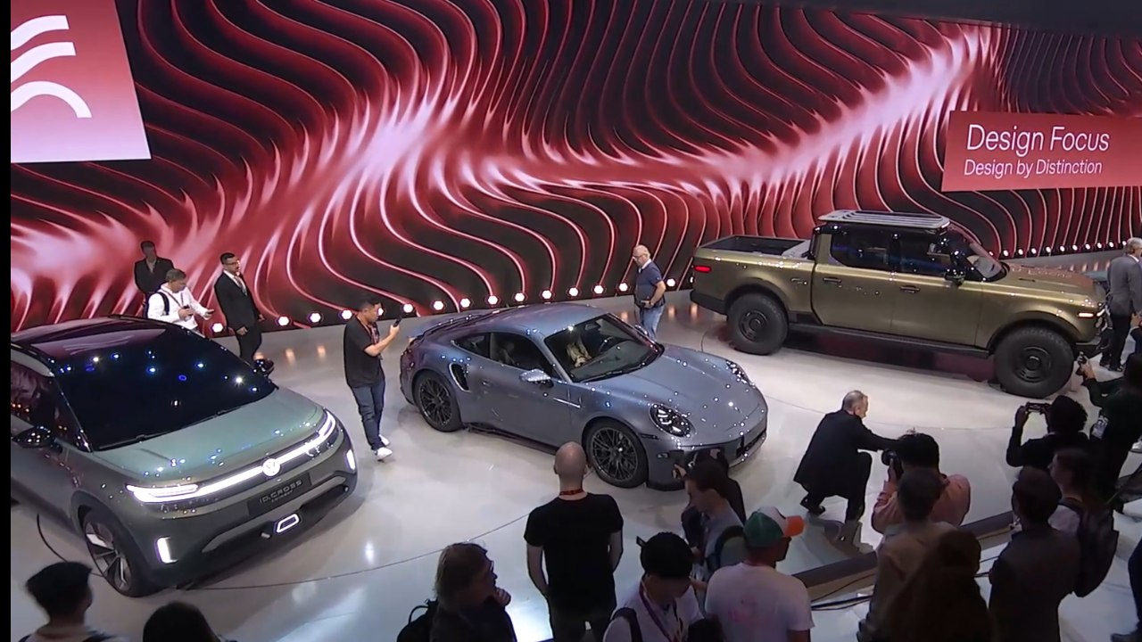 Design im Fokus: ID. Cross, Porsche Turbo S & Scout Terra beim Volkswagen Panel Talk auf der IAA 2025