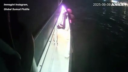 Flotilla: colpiti da un drone. Le immagini delle telecamere di bordo