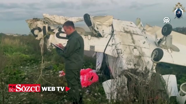 Rusya'da küçük uçak tarlaya düştü