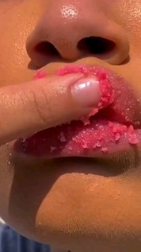 Get Soft, Pink Lips! 💋🔥 DIY Lip Jam (Sugar, Honey, Coconut Oil, Vaseline) & Lip Moisturizer (Vaseline, Shea Butter, Aloe Vera, Lemon, Coconut Oil)