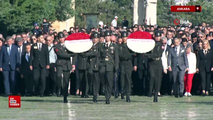 CHP lideri Özel, Anıtkabir’i ziyaret etti
