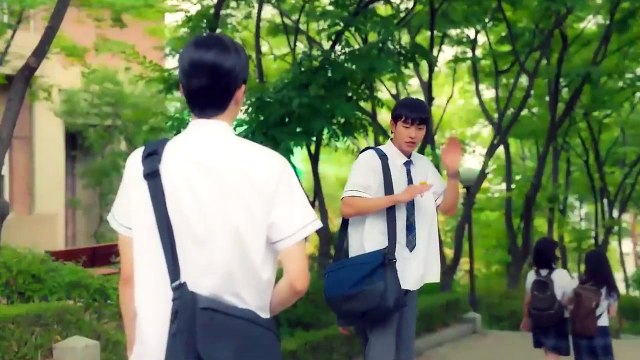 After her boyfriend died, she time-traveled back to her high school days to bring him back to life