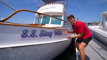 “I Built a $1,000,000 Extreme Yacht 🚤💰 | MrBeast Challenge”