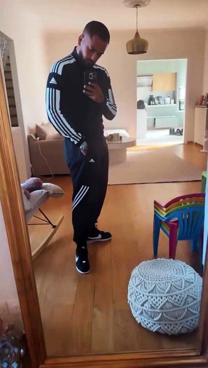 Slimane dévoile sa perte de poids en story instagram