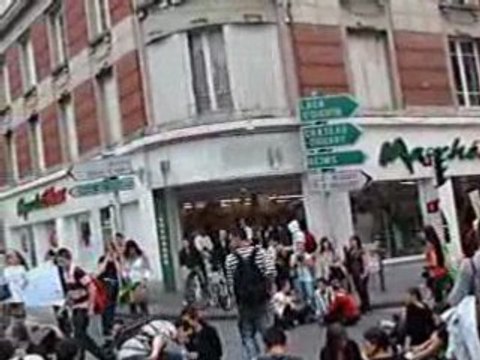 Manif' contre la casse de l'éducation à soissons