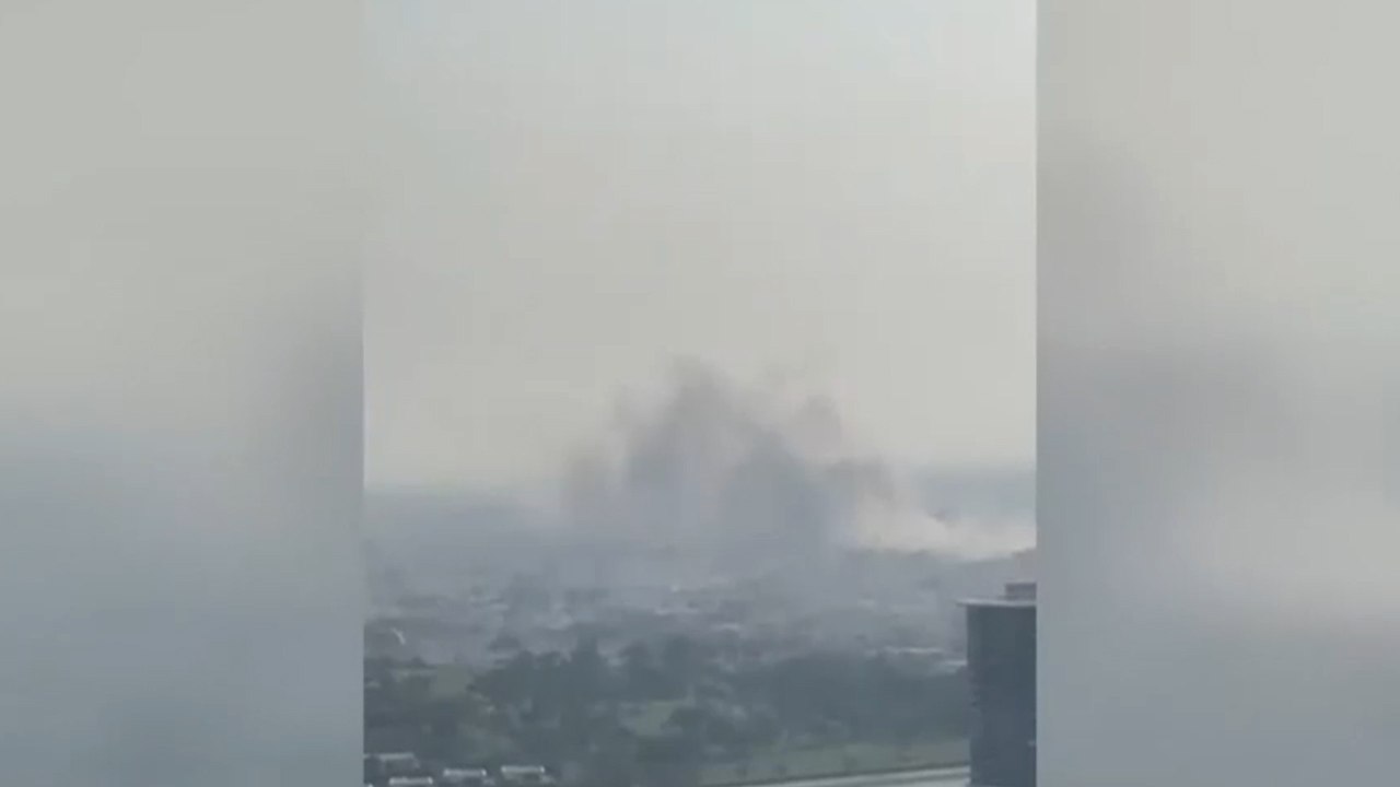 Katar'da peş peşe patlama sesleri