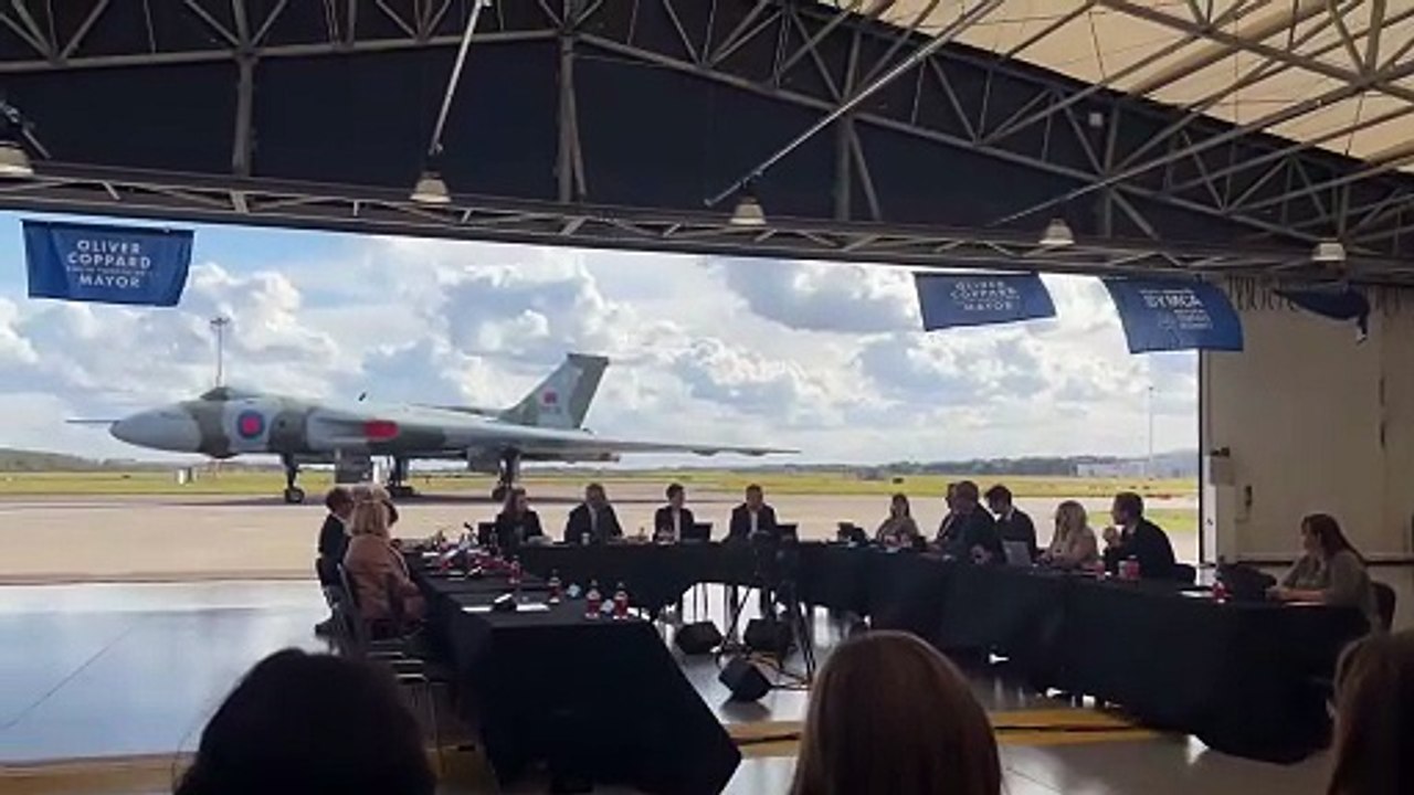 Doncaster Sheffield Airport: Reopening confirmed after £160m public funding plan approved