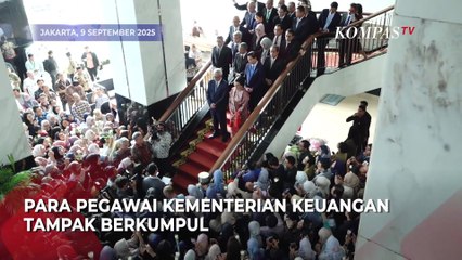 Penuh Haru, Pegawai Kemenkeu Lepas Kepergian Sri Mulyani